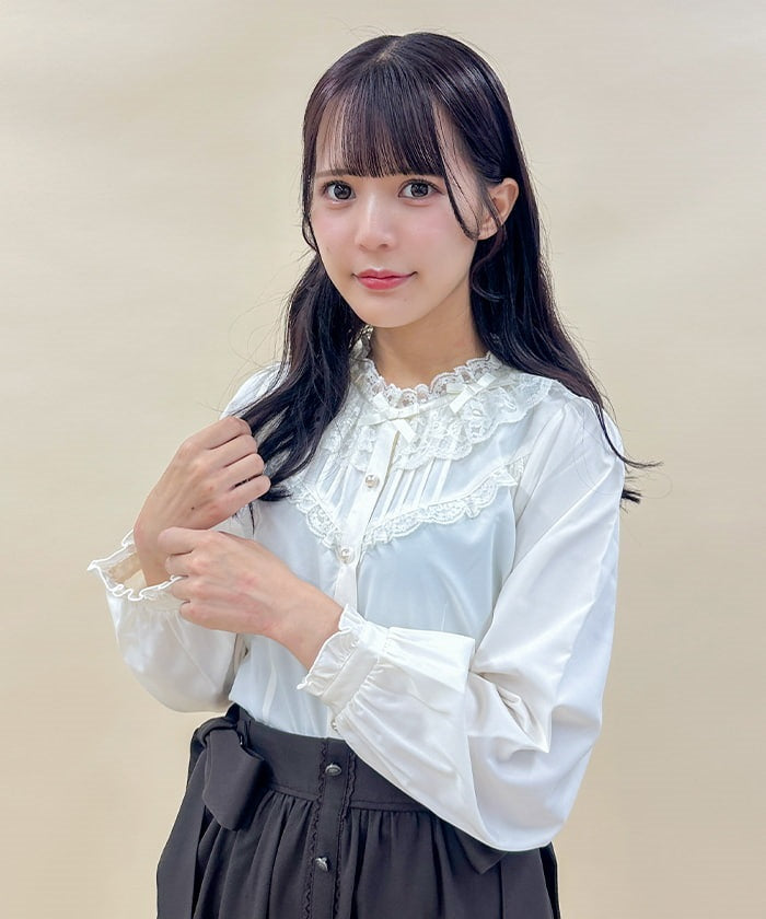 Ribbon Collar Frill Blouse