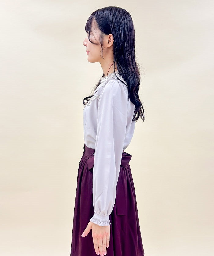 Ribbon Collar Frill Blouse