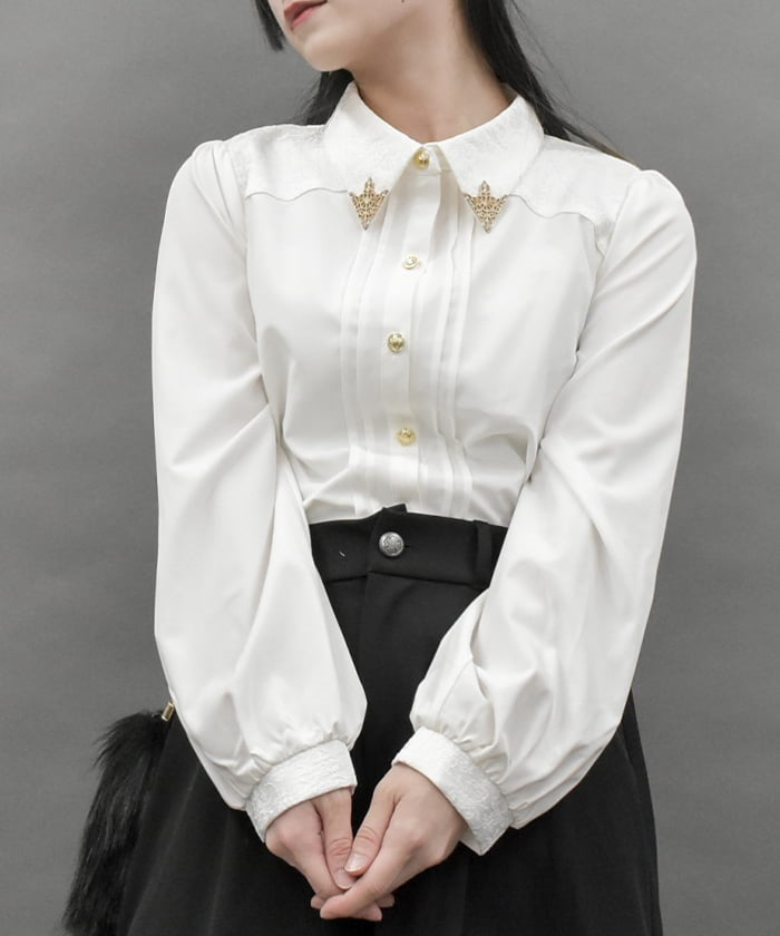 Metal Tip Collar Blouse