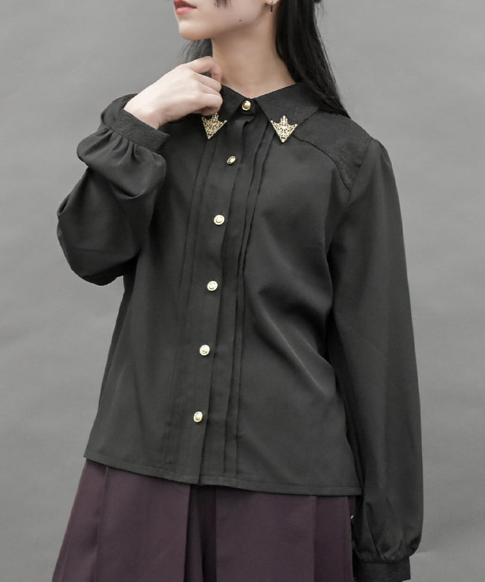 Metal Tip Collar Blouse