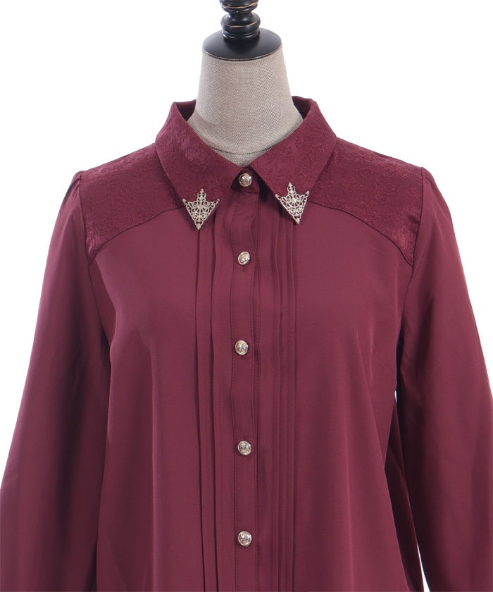 Metal Tip Collar Blouse