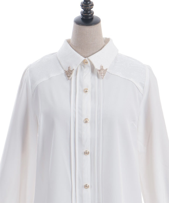 Metal Tip Collar Blouse