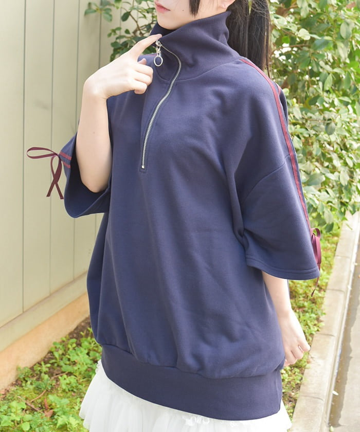 Ribbon Line Zip Sweatshirt