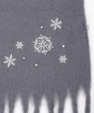 Snowflake Embroidery Stoll