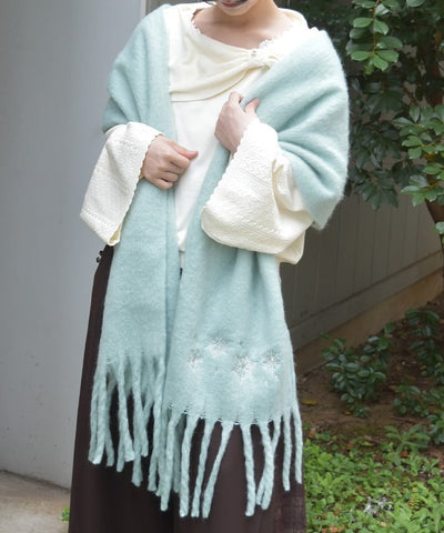 Snowflakes Embroidery Stoll