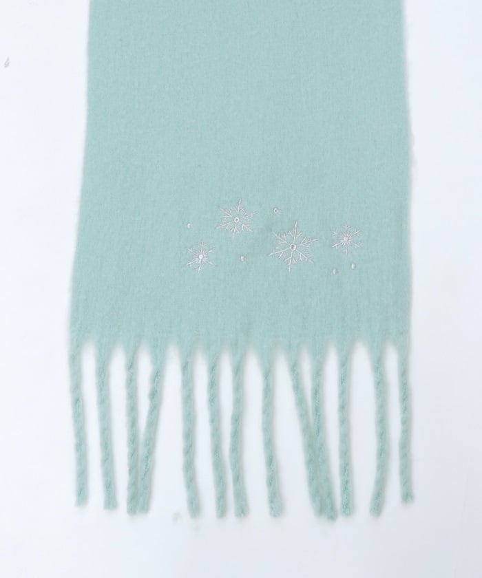 Snowflakes Embroidery Stoll