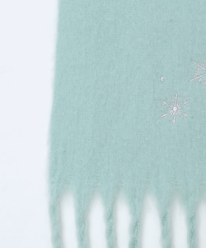 Snowflakes Embroidery Stoll