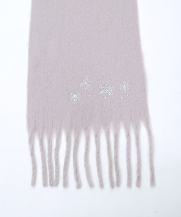 Snowflakes Embroidery Stoll