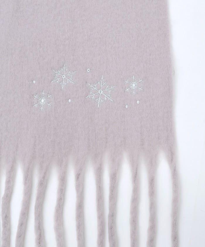 Snowflakes Embroidery Stoll