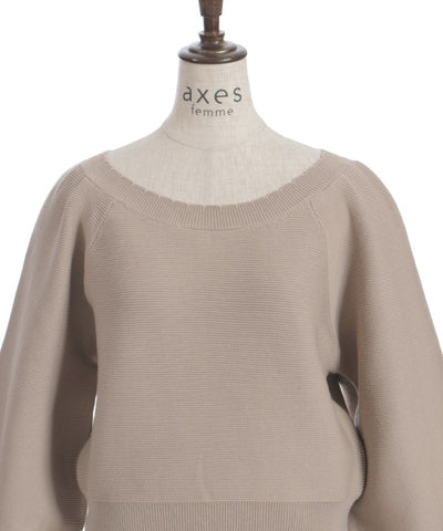 Off-Shoulder Knit Pullover