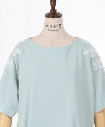 Motif Lace Cut-and-Sewn Pullover