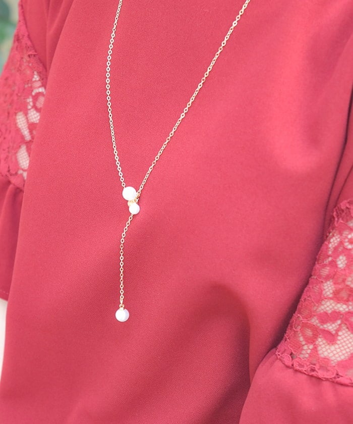 Sleeve Lace Panel Cut-and-Sewn Pullover