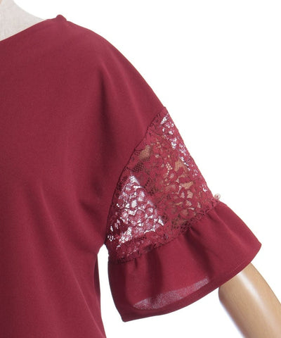 Sleeve Lace Panel Cut-and-Sewn Pullover