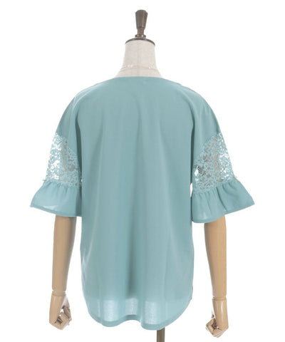 Sleeve Lace Panel Cut-and-Sewn Pullover