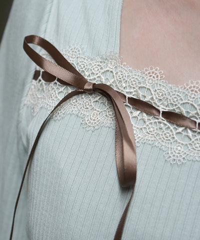 Square Neck Pullover with Ribbon