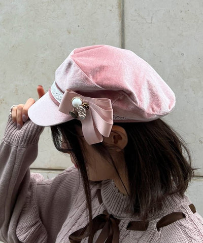 Velour Casquette with Brooch