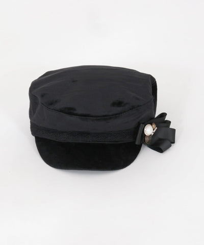 Velour Casquette with Brooch