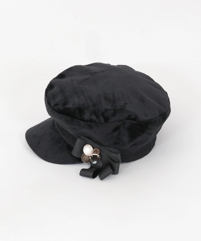 Velour Casquette with Brooch