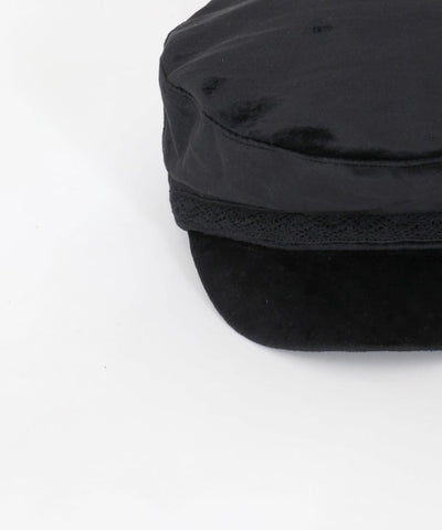 Velour Casquette with Brooch