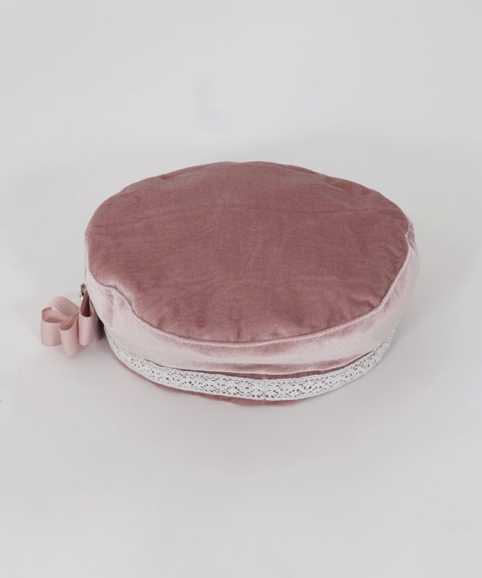 Velour Casquette with Brooch