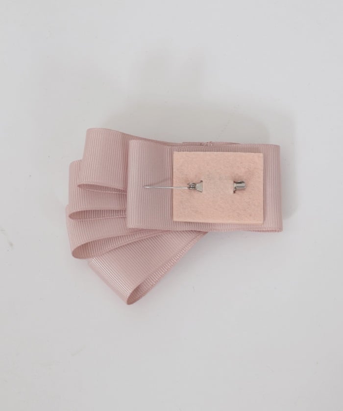 Velour Casquette with Brooch