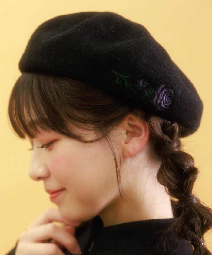 Rose Embroidery Beret (Pre-order)