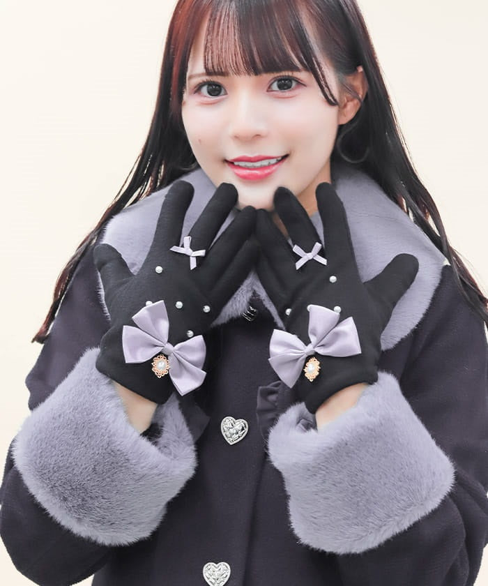 Pearl & Ribbon Gloves