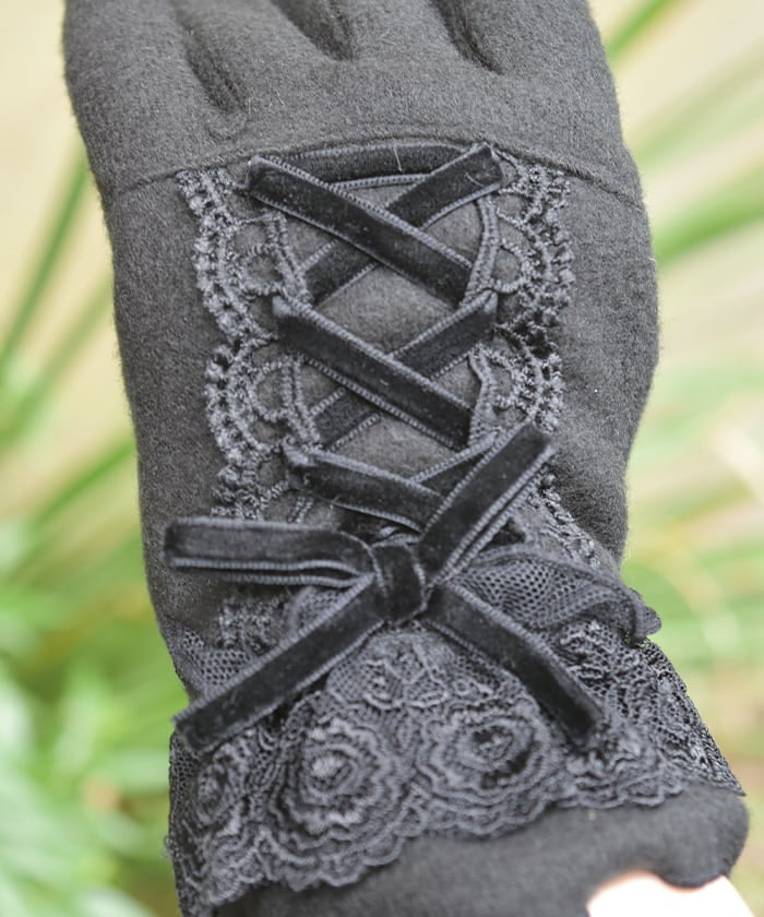 Lace-Up Velour Ribbon Gloves