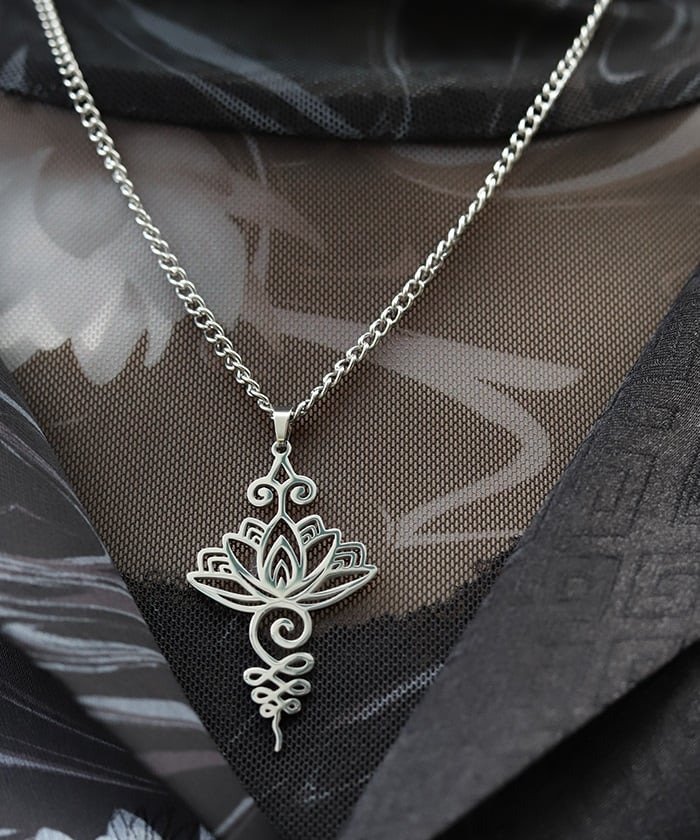 Lotus Motif Necklace