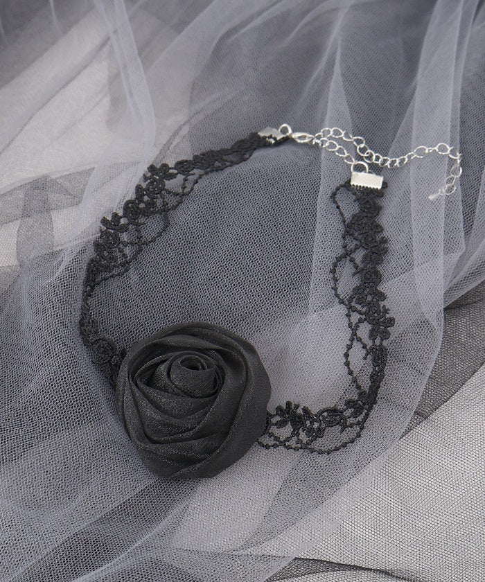 Rose Choker