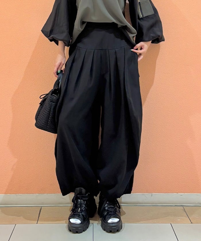 Tuck Deformed Big Pants