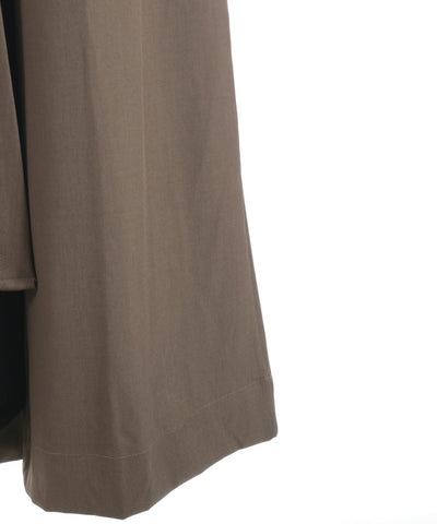 Asymmetric Contrast Fabric Layered Pants