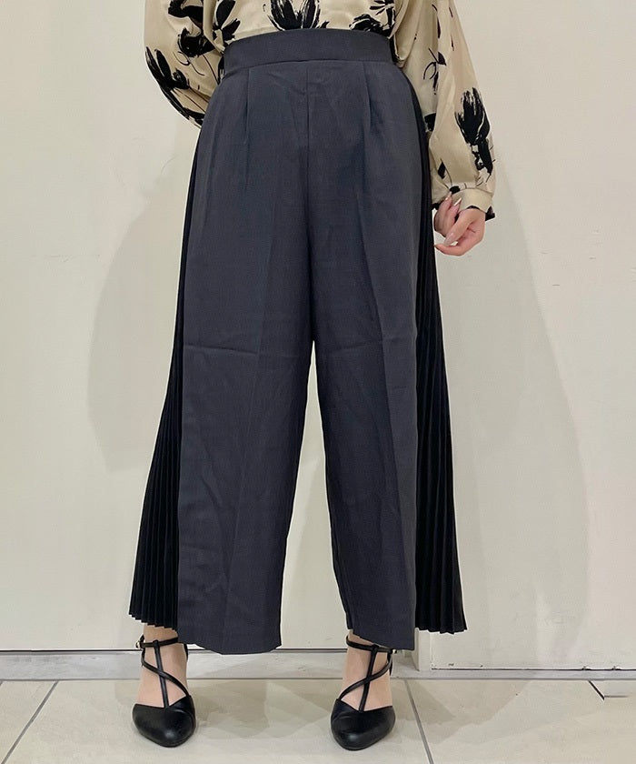 Contrast Fabric Side Pleated Pants