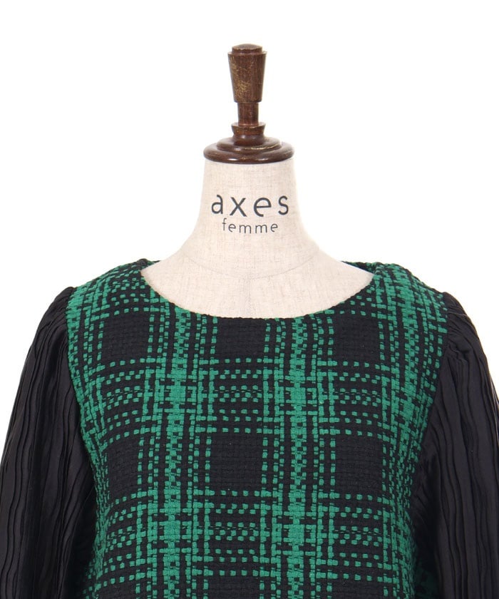 Plaid Tweed Pleated Pullover