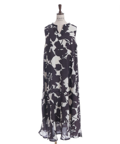 Skipper Large Pattern Flare Dress