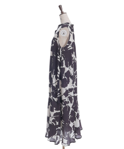 Skipper Large Pattern Flare Dress