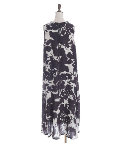 Skipper Large Pattern Flare Dress