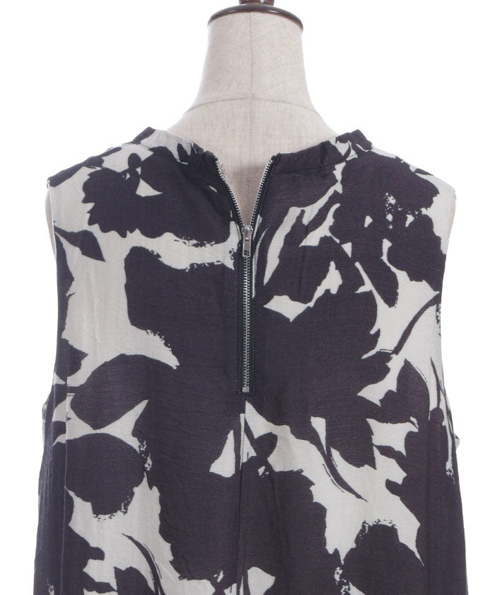 Skipper Large Pattern Flare Dress