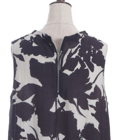 Skipper Large Pattern Flare Dress