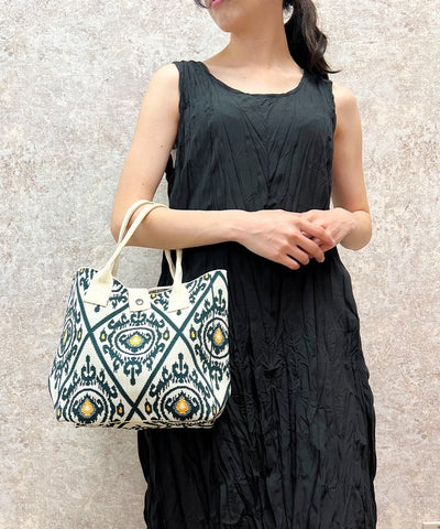 Ethnic Pattern Knit Bag