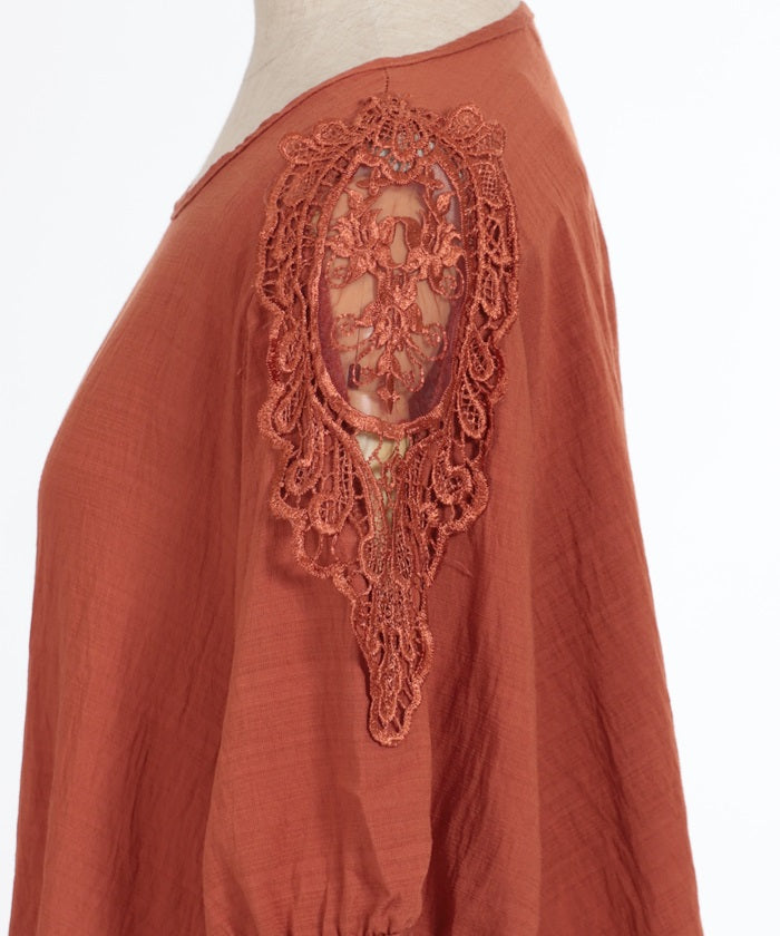 Shoulder Lace Motif Pullover