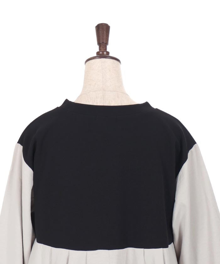 Contrast Fabric Tuck Pullover