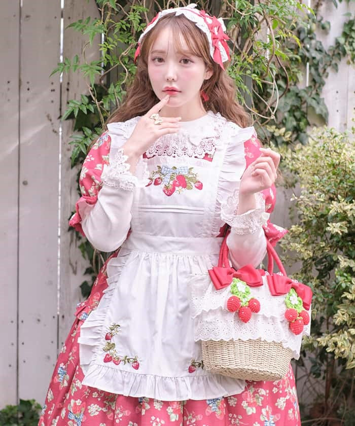 Classic Berry Embroidery Apron