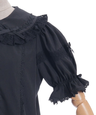 Torsion Lace Round Collar Short Sleeve Blouse
