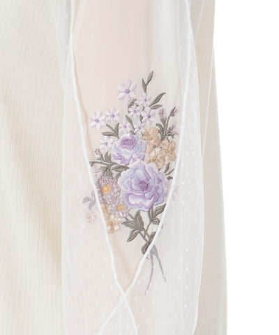 Flower Bouquet Embroidery Pullover