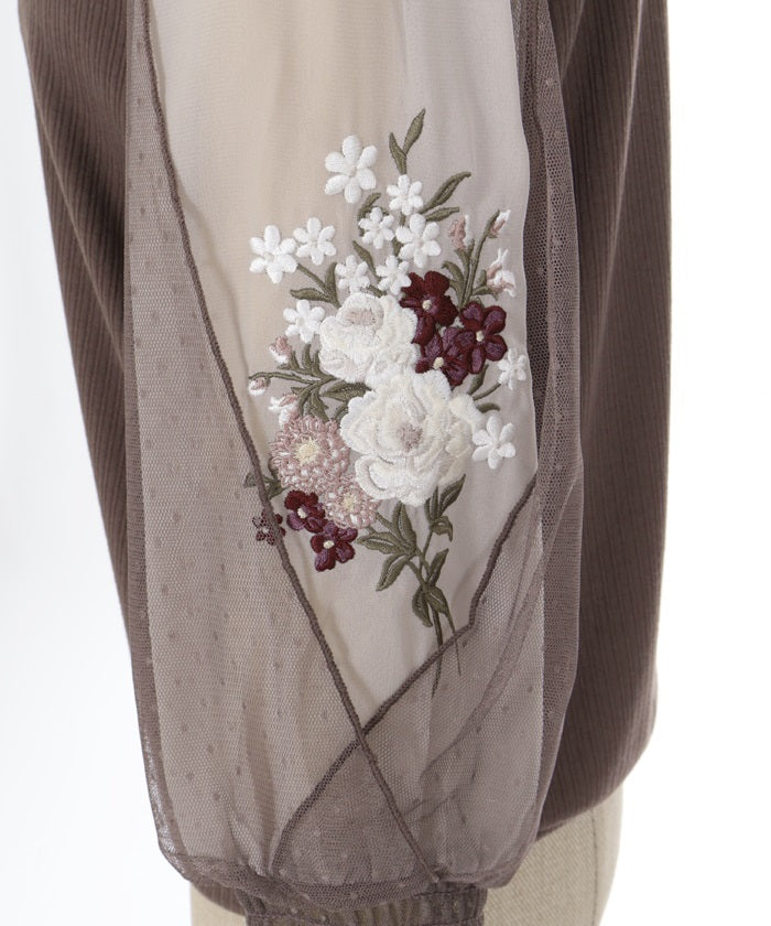 Flower Bouquet Embroidery Pullover