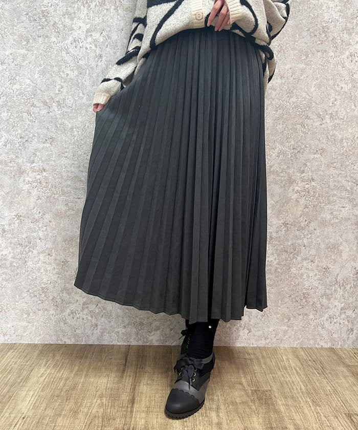 Cut & Sewn Suede Pleated Skirt