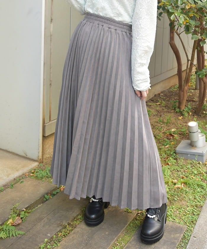 Cut & Sewn Suede Pleated Skirt