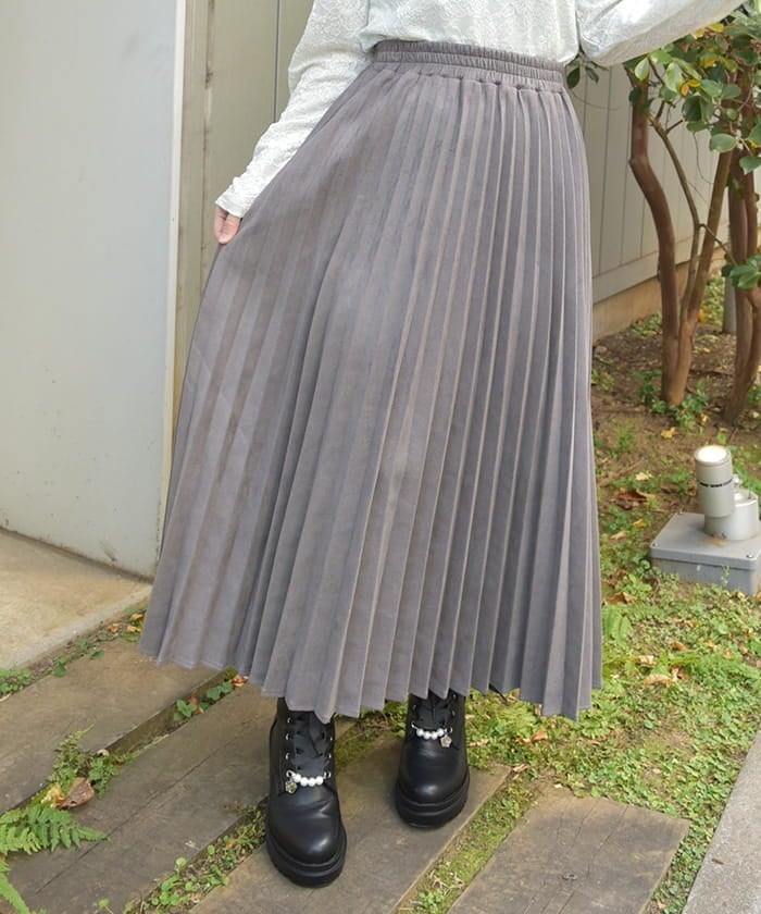 Cut & Sewn Suede Pleated Skirt