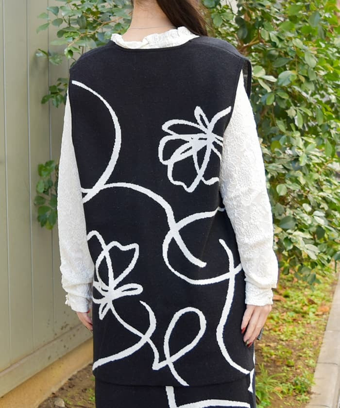 Flower Jacquard Pattern Knit Vest